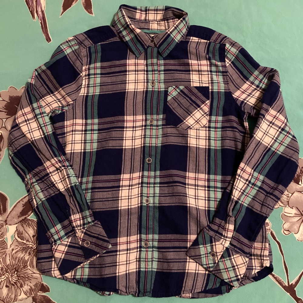 SO Girl’s sz 10 blue plaid button down shirt, seasonless and stylish fit!